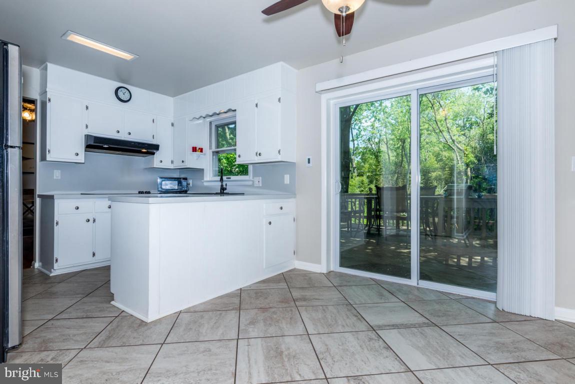 1133 Devonshire Road Lancaster, PA 17601 - Photo 11 of 24 Gallery Image 11