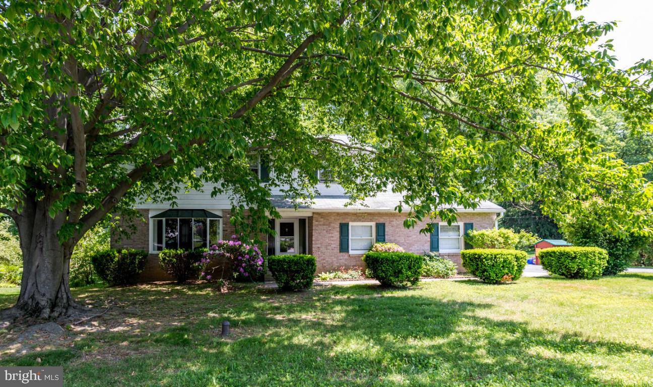 1133 Devonshire Road Lancaster, PA 17601 - Photo 3 of 24 Gallery Image 3