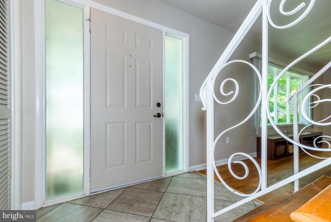 1133 Devonshire Road Lancaster, PA 17601 - Photo 5 of 24 Gallery Image 5
