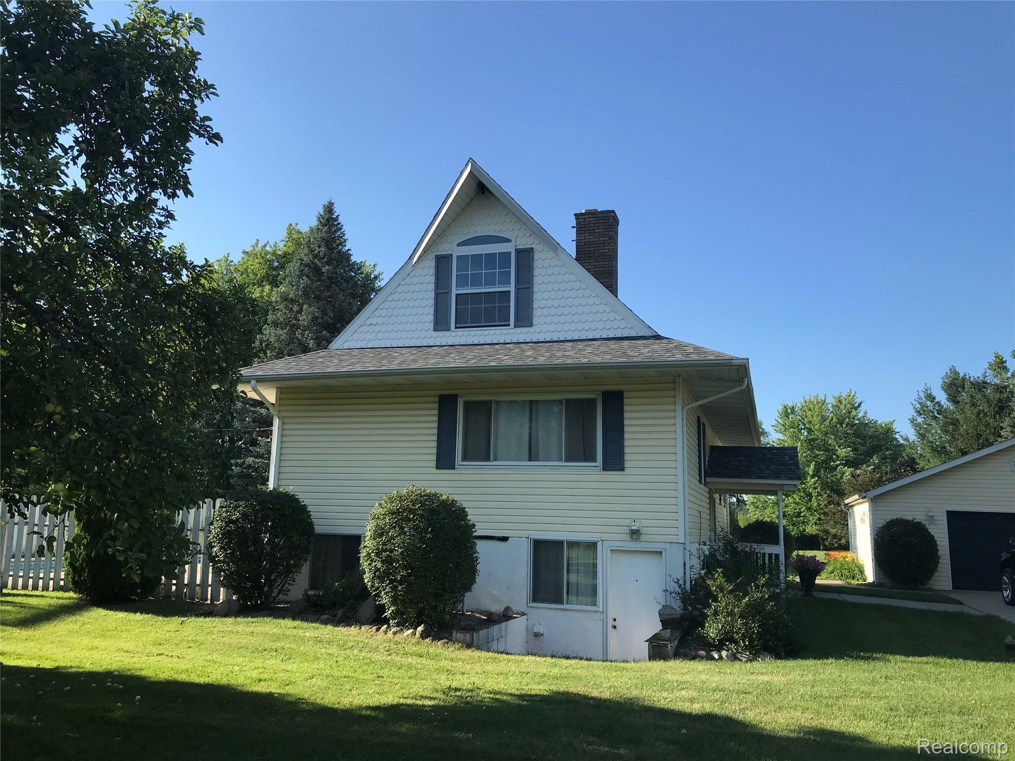 5962 West Oregon Road Lapeer, MI 48446 - Photo 2 of 22 IMG_0307.jpg