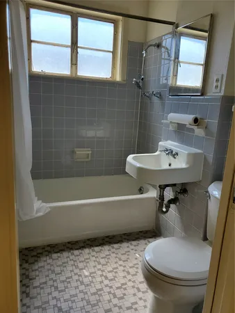 $995 | 3202 Grooms Street, Unit E, Austin, TX 78705