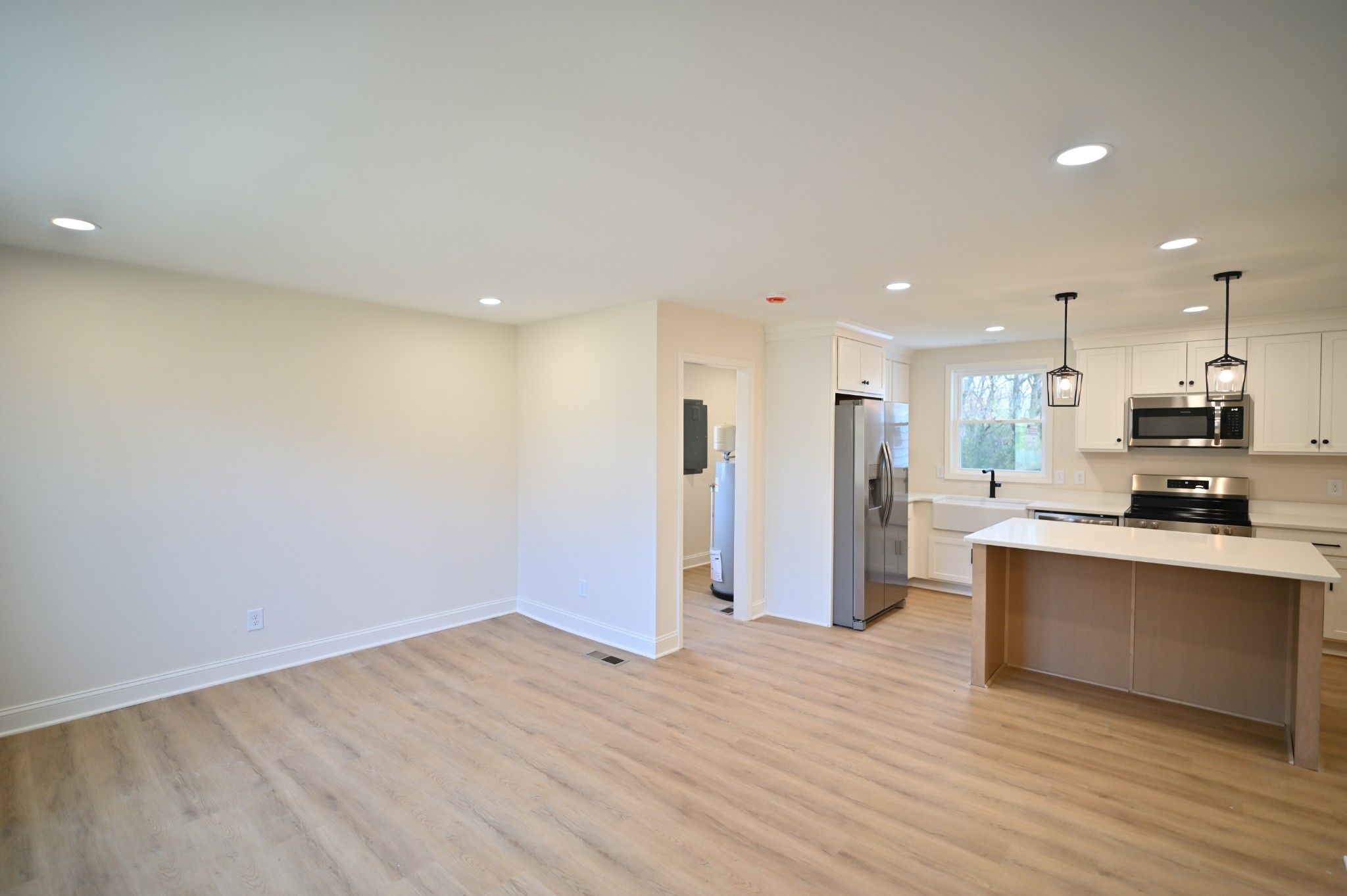 808 Hughes Street Spring Hill, TN 37174 - Photo 5 of 25