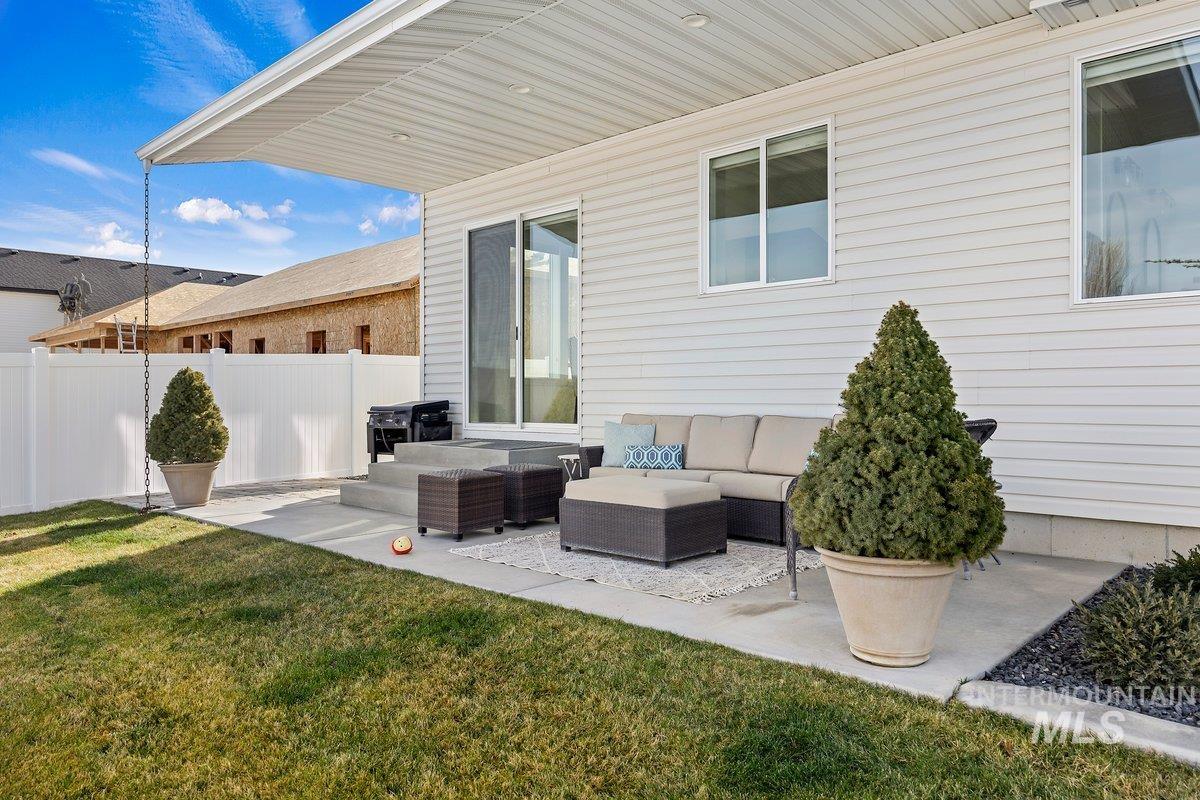 1046 Northridge Way Kimberly, ID 83341 - Photo 23 of 24 View of patio / terrace featuring an outdoor hangout area