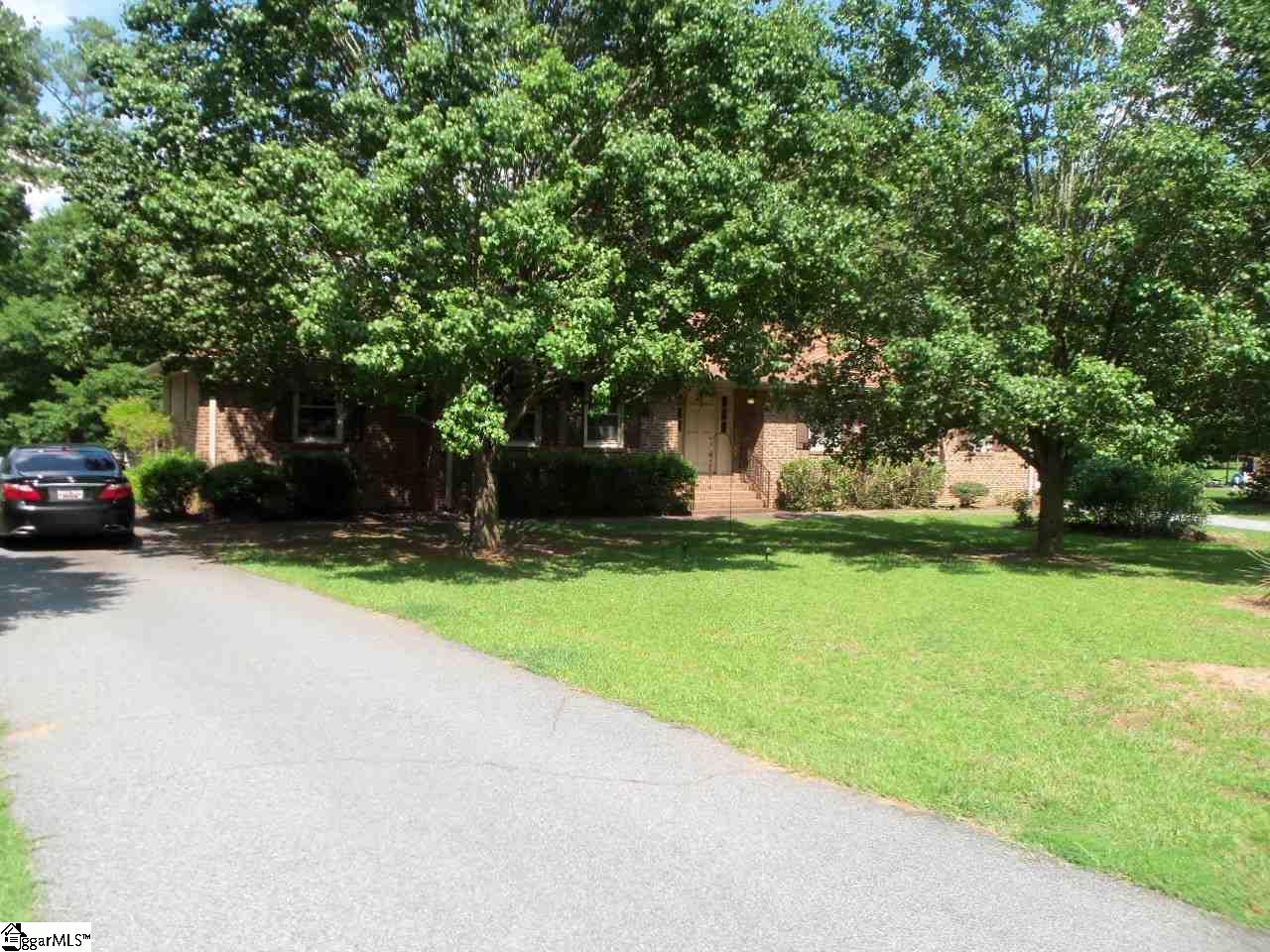 409-411 Floyd Road Spartanburg, SC 29307 - Photo 1 of 8
