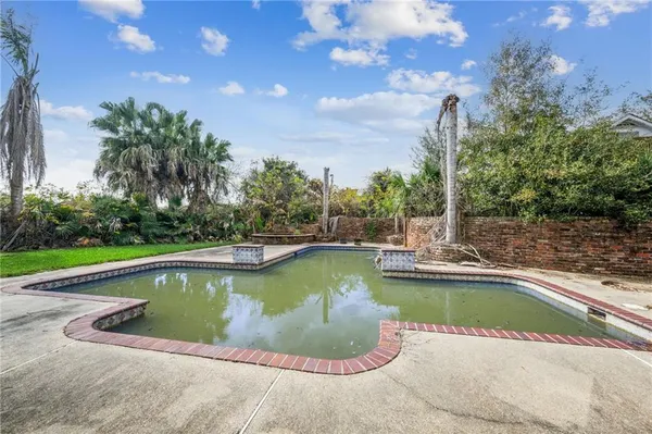 $395,000 | 14116 Highway 23, Belle Chasse, LA 70037