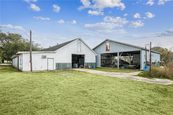 $395,000 | 14116 Highway 23, Belle Chasse, LA 70037