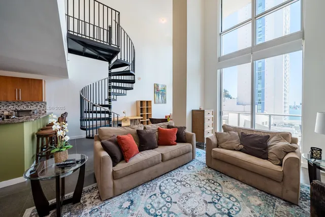 $515,000 | 300 South Biscayne Boulevard, Unit L1022, Miami, FL 33131