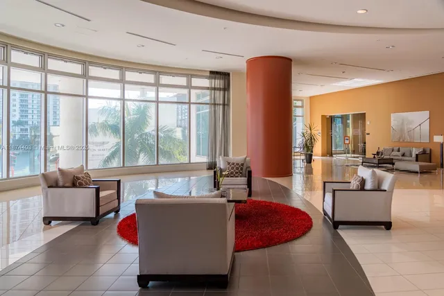 $515,000 | 300 South Biscayne Boulevard, Unit L1022, Miami, FL 33131