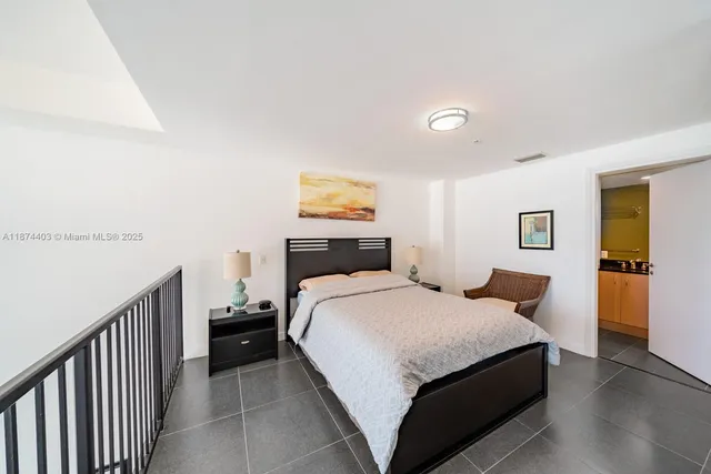 $515,000 | 300 South Biscayne Boulevard, Unit L1022, Miami, FL 33131