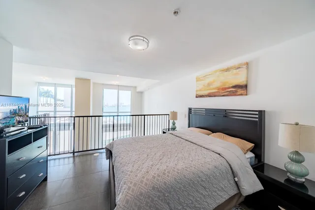 $515,000 | 300 South Biscayne Boulevard, Unit L1022, Miami, FL 33131