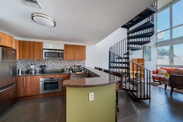 $515,000 | 300 South Biscayne Boulevard, Unit L1022, Miami, FL 33131