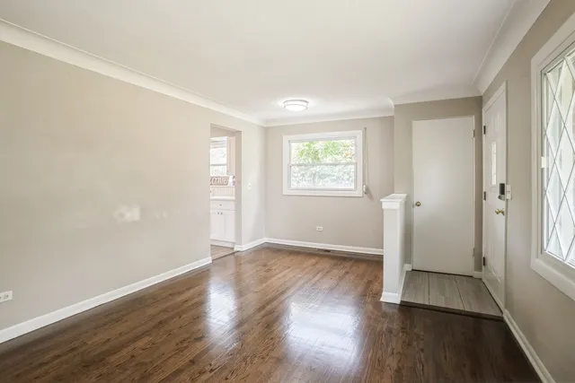 $2,750 | 441 Berteau Avenue, Elmhurst, IL 60126
