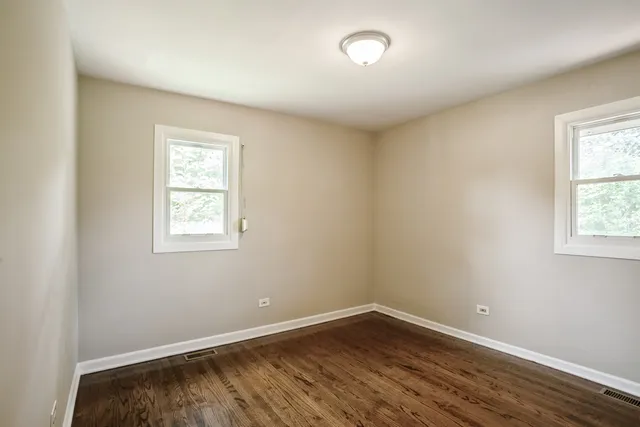 $2,750 | 441 Berteau Avenue, Elmhurst, IL 60126