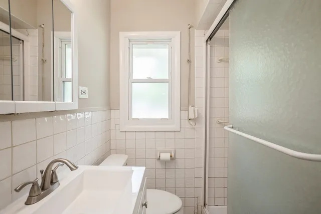 $2,750 | 441 Berteau Avenue, Elmhurst, IL 60126