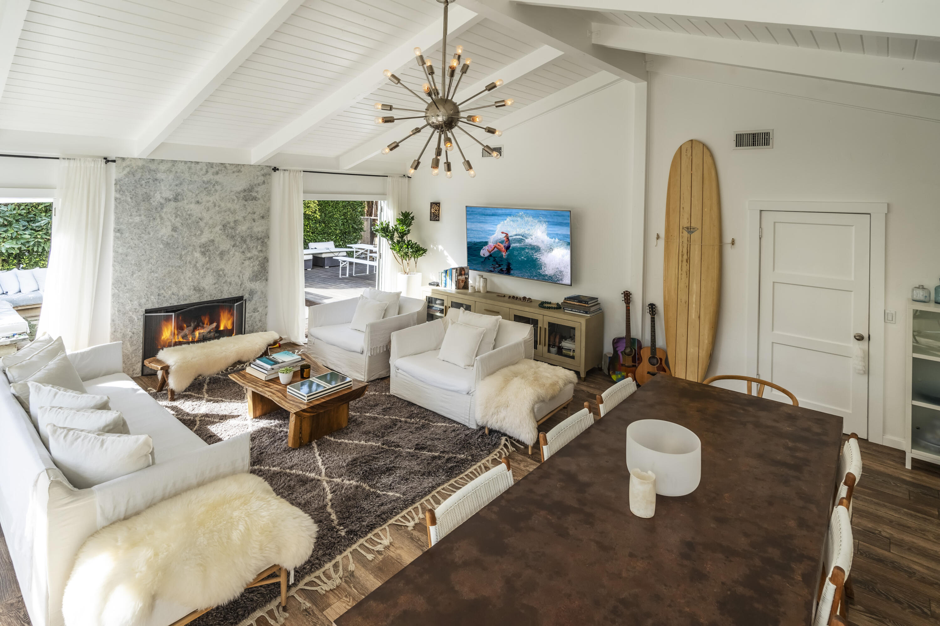 8113 Puesta Del Sol Carpinteria, CA 93013 - Photo 2 of 30 R5