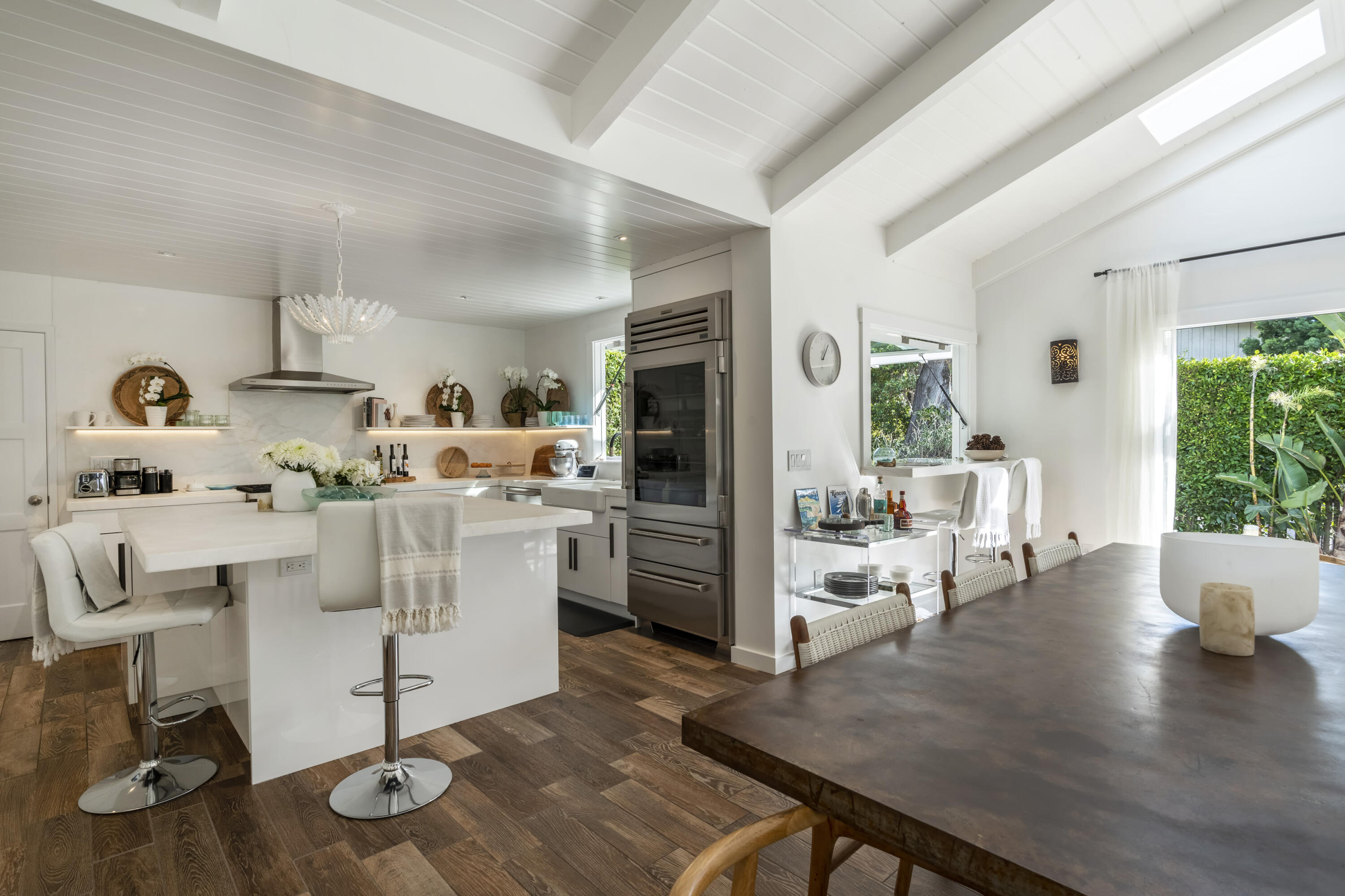 8113 Puesta Del Sol Carpinteria, CA 93013 - Photo 7 of 30 R16