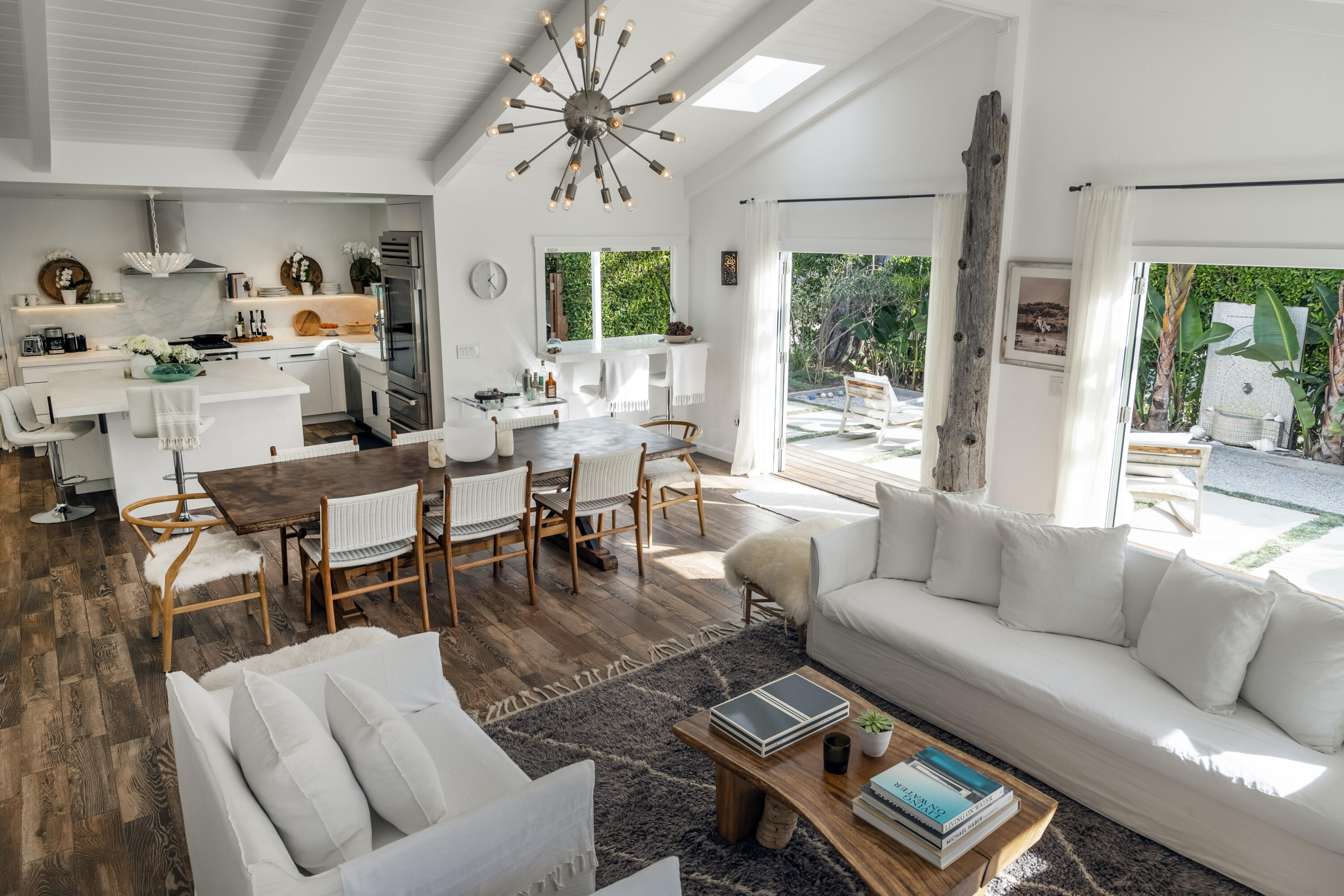 8113 Puesta Del Sol Carpinteria, CA 93013 - Photo 10 of 30 R20