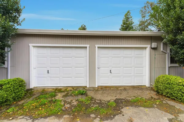 $895,000 | 567 San Geronimo Valley Drive, San Geronimo, CA 94963