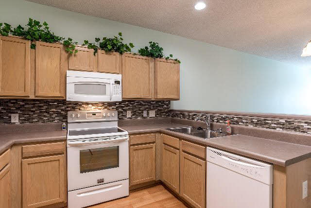 2651 South Juniper Street, Unit 1102 Foley, AL 36535 - Photo 6 of 18 Kitchen