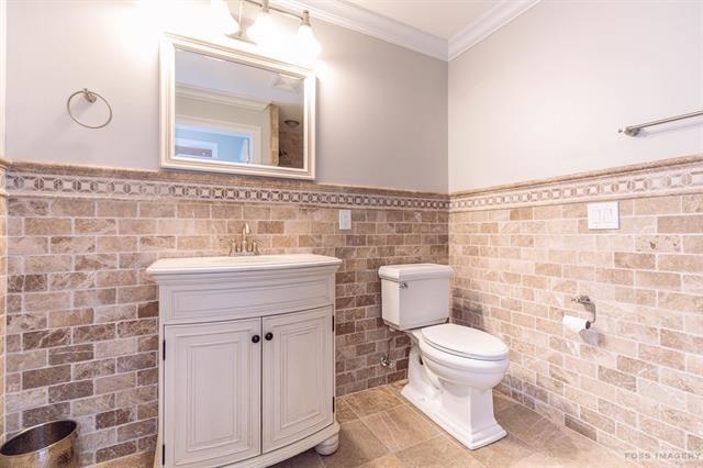 625 North Segoe Road Madison, WI 53705 - Photo 10 of 19