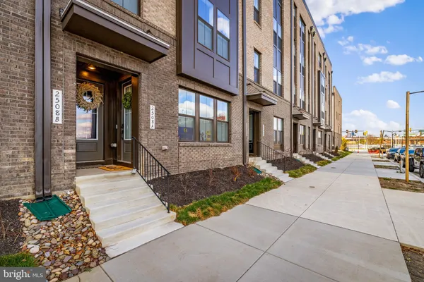 $499,000 | 2508 West Peninsula Drive, Unit 302A, Baltimore, MD 21230