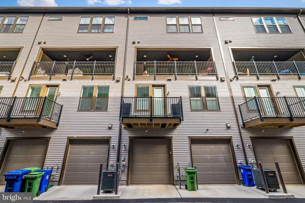 $499,000 | 2508 West Peninsula Drive, Unit 302A, Baltimore, MD 21230