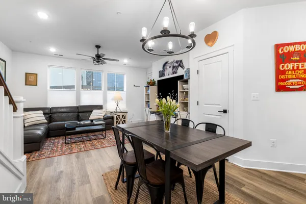 $499,000 | 2508 West Peninsula Drive, Unit 302A, Baltimore, MD 21230