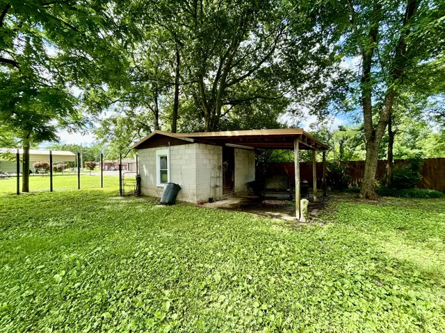 $245,000 | 395 Market Street, Elkton, TN 38455