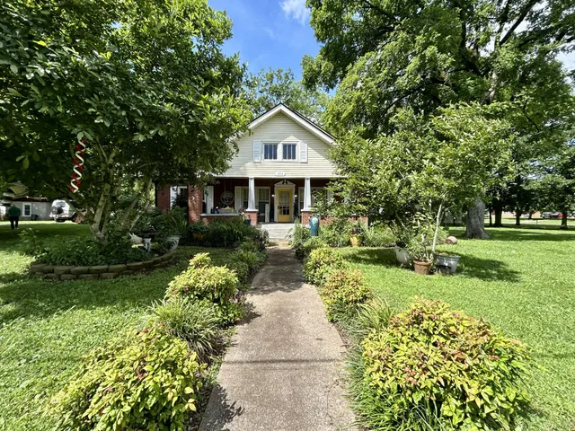 $230,000 | 395 Market Street, Elkton, TN 38455
