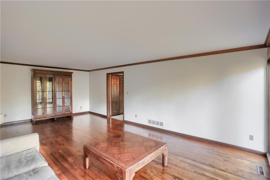 108 Berwyn Road Pittsburgh, PA 15237 - Photo 5 of 25 Gallery Image 5