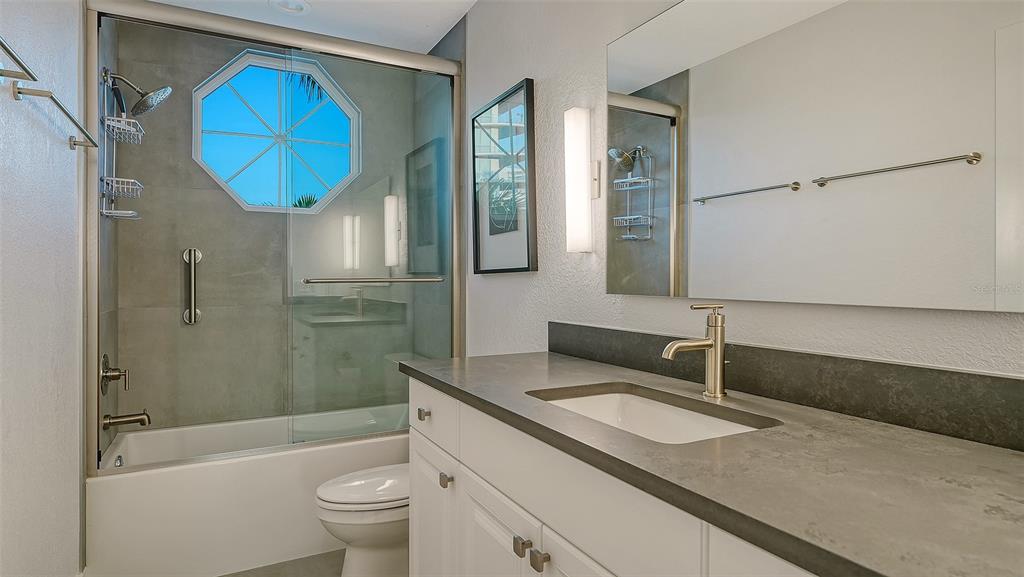 166 Golden Gate Point, Unit 22 Sarasota, FL 34236 - Photo 31 of 49