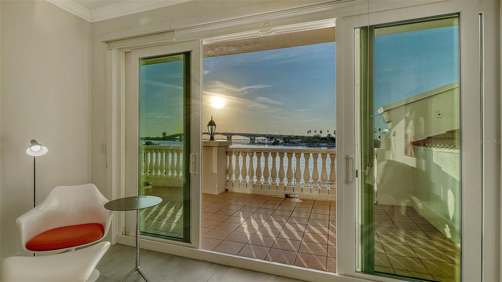 166 Golden Gate Point, Unit 22 Sarasota, FL 34236 - Photo 8 of 51