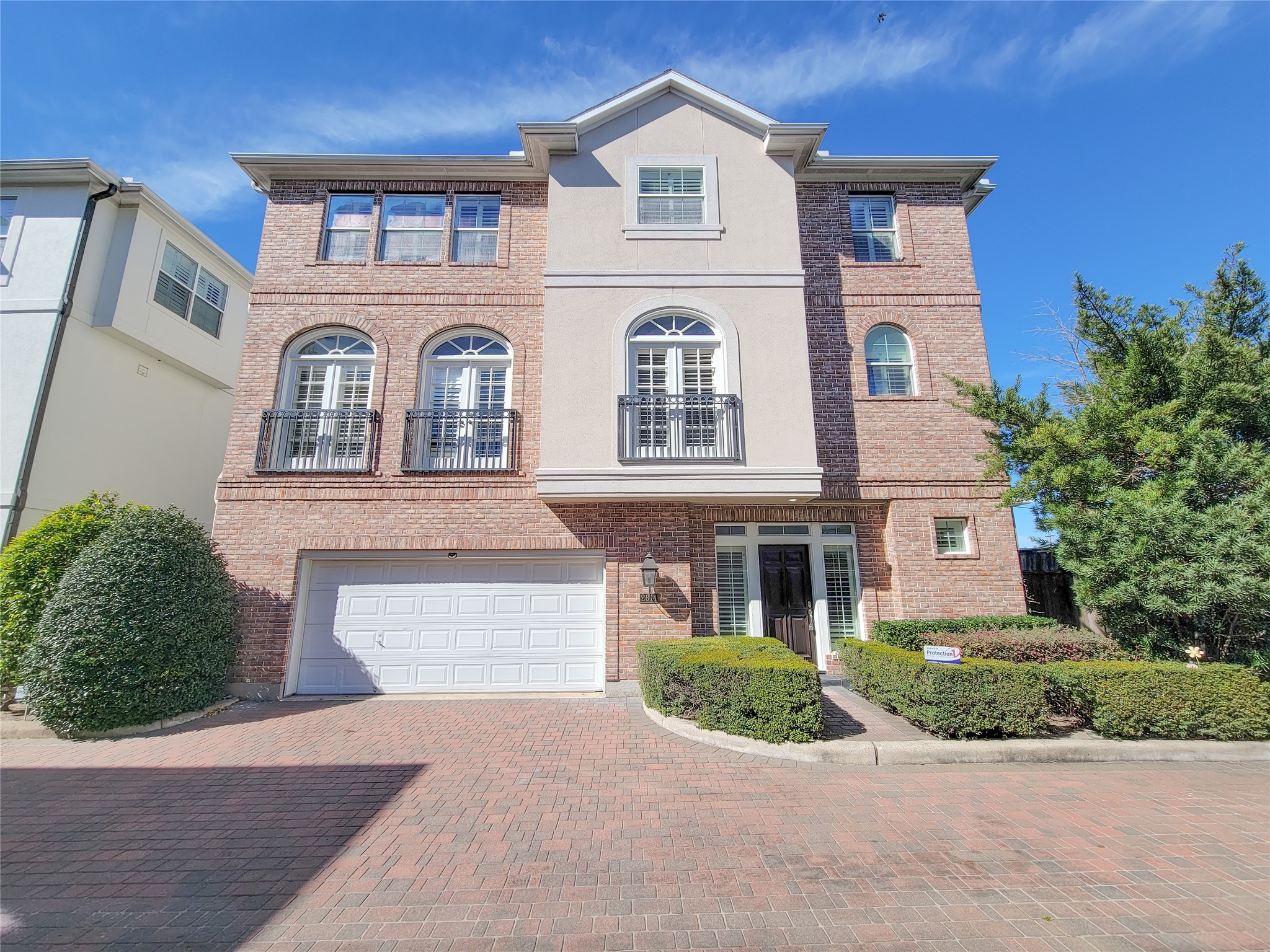 2614 Wroxton Road West University Place, TX 77005 - Photo 1 of 45