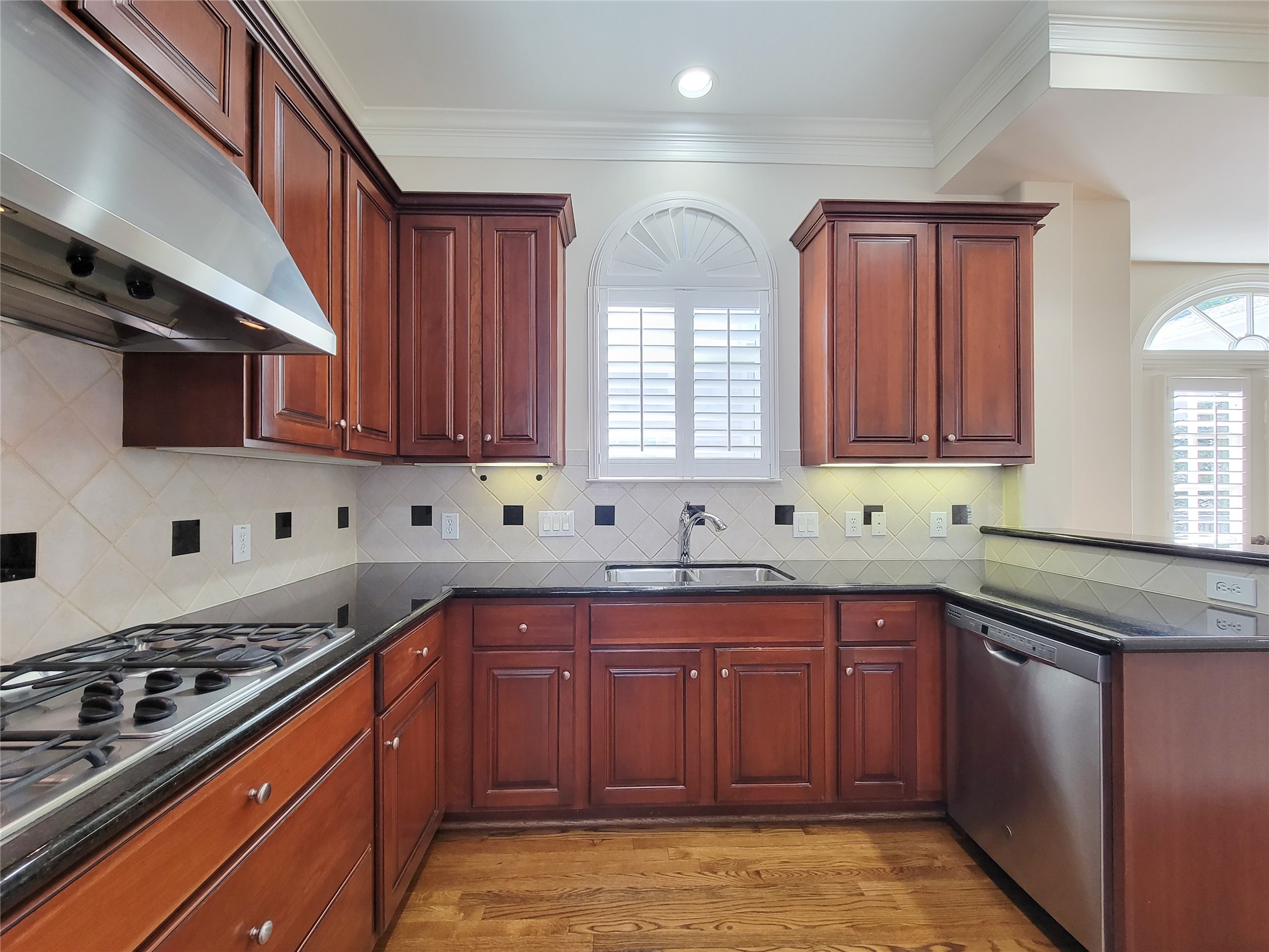 2614 Wroxton Road West University Place, TX 77005 - Photo 12 of 45