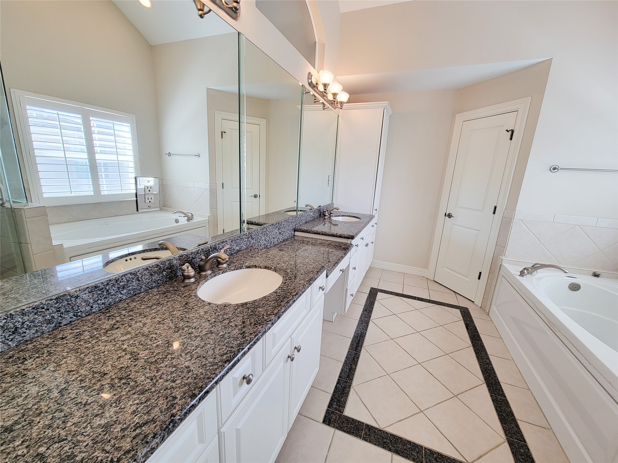 2614 Wroxton Road West University Place, TX 77005 - Photo 35 of 45