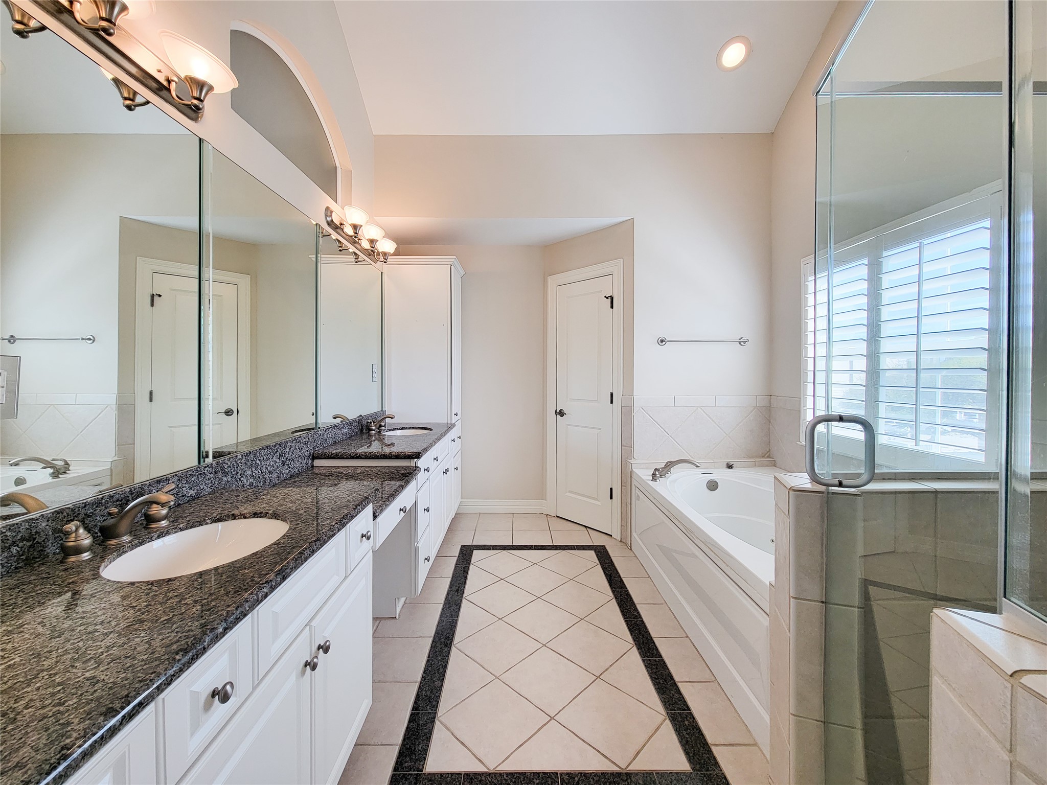 2614 Wroxton Road West University Place, TX 77005 - Photo 36 of 45