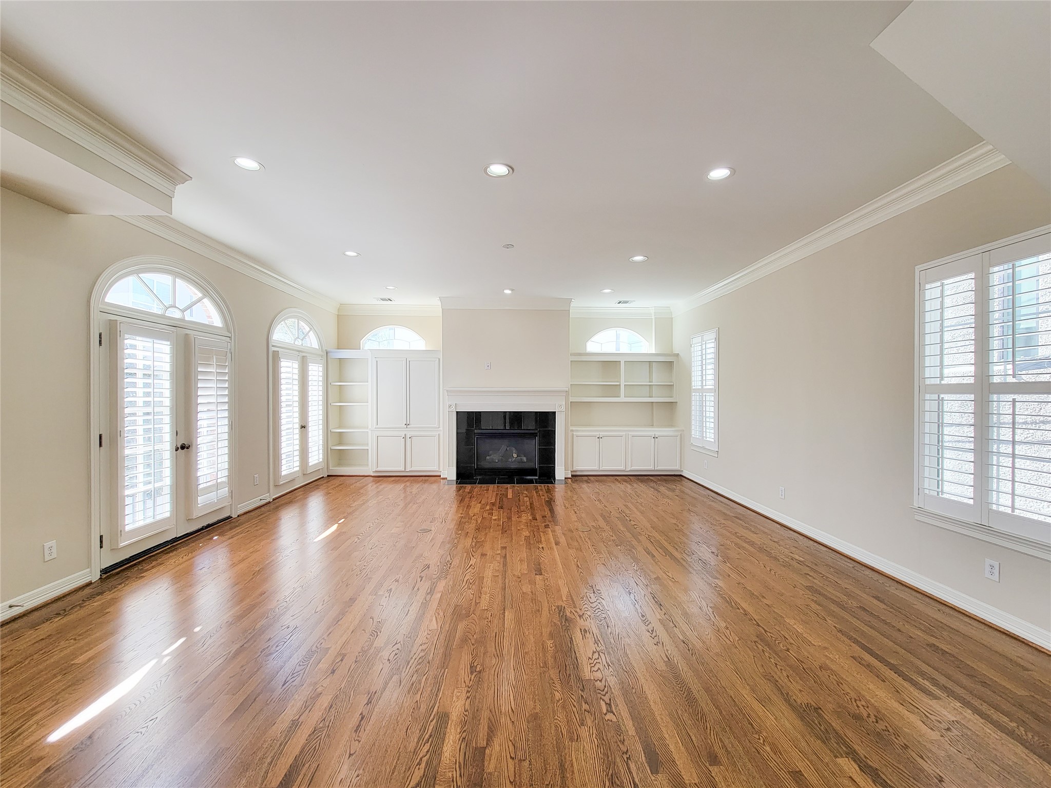 2614 Wroxton Road West University Place, TX 77005 - Photo 7 of 45