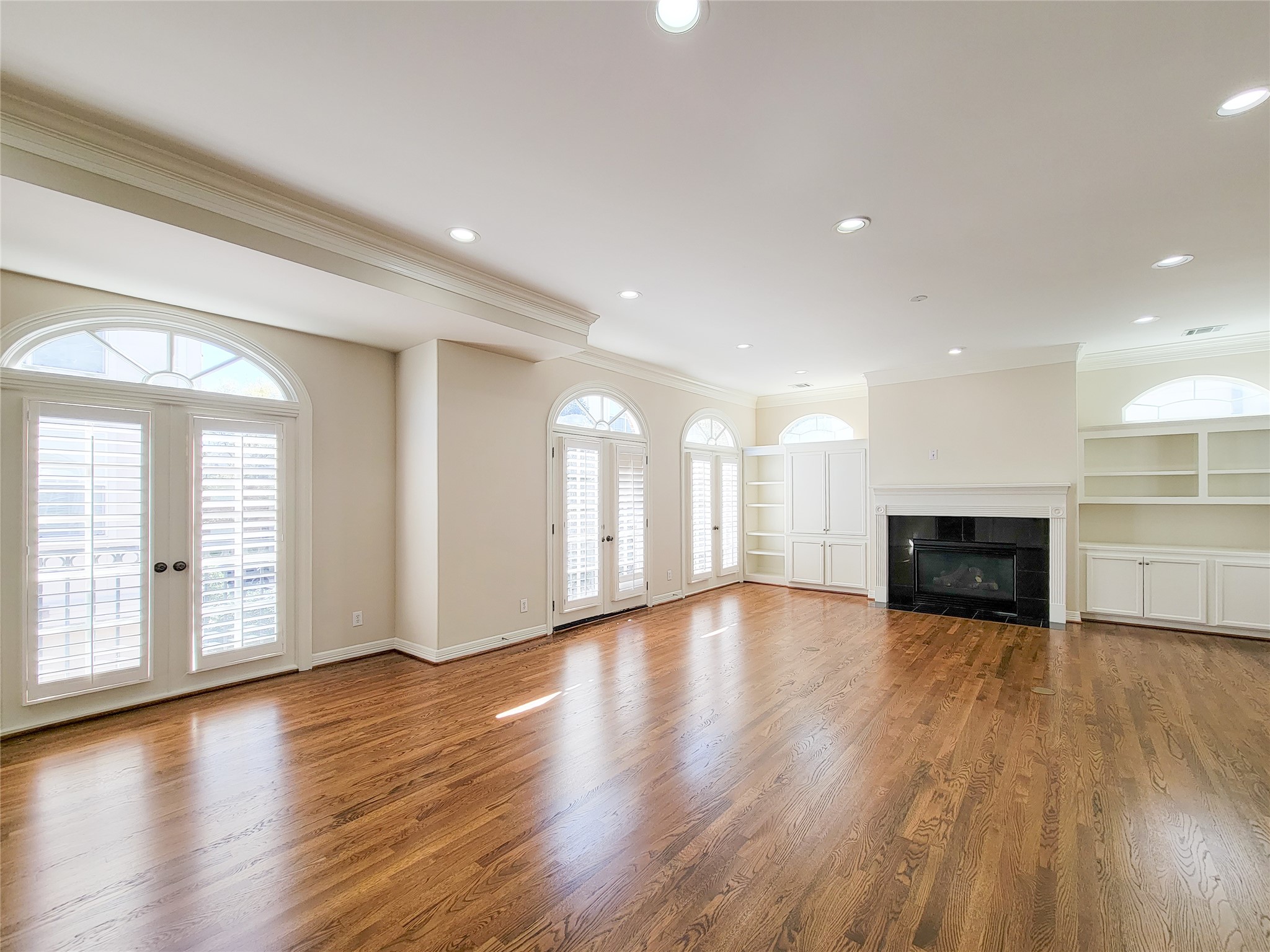 2614 Wroxton Road West University Place, TX 77005 - Photo 8 of 45
