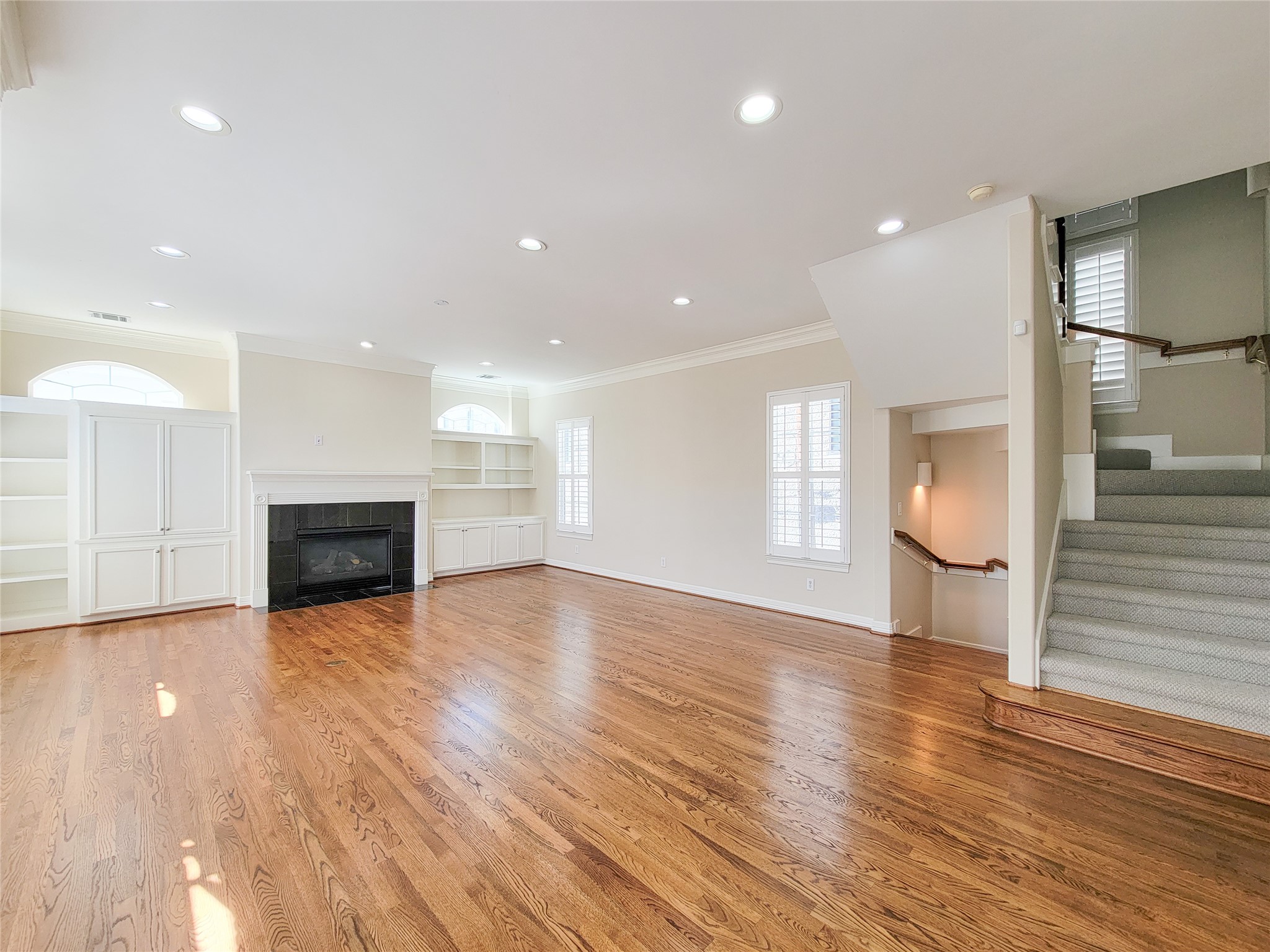 2614 Wroxton Road West University Place, TX 77005 - Photo 9 of 45