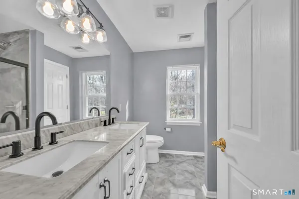 $699,000 | 3 A Wolfpits Rd., Bethel, CT 06801