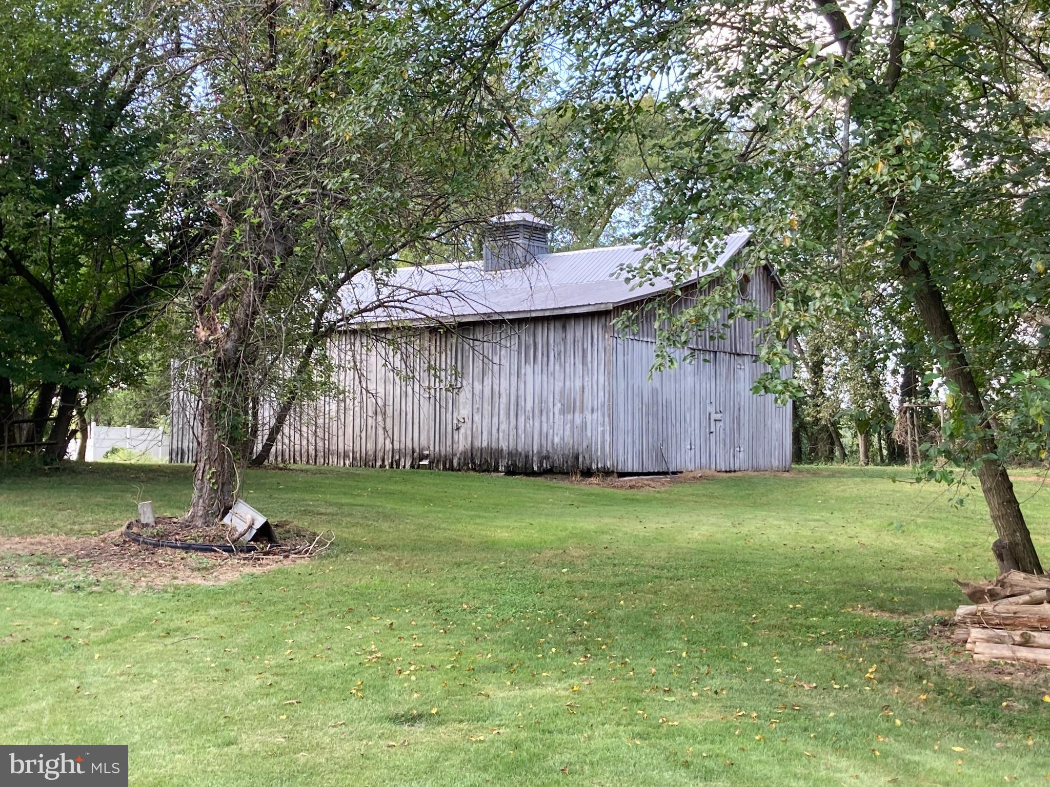 9811 Piscataway Road Clinton, MD 20735 - Photo 5 of 33 Working barn