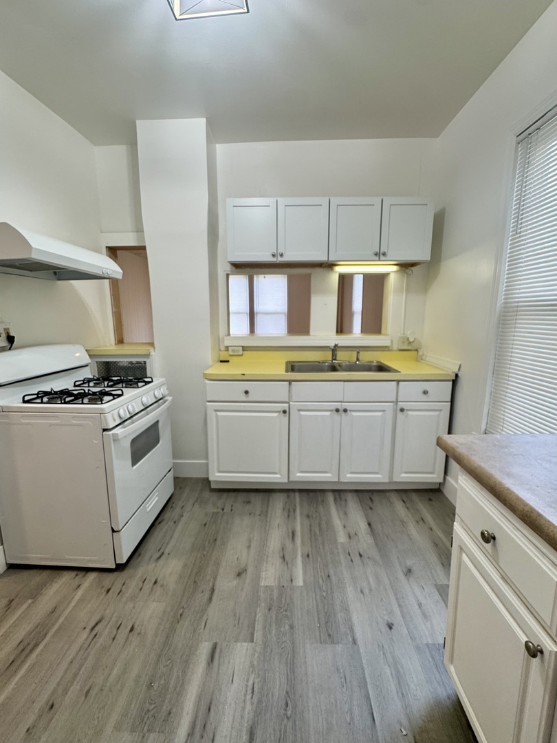 2415 7th Avenue, Unit 1 Moline, IL 61265 - Photo 4 of 14