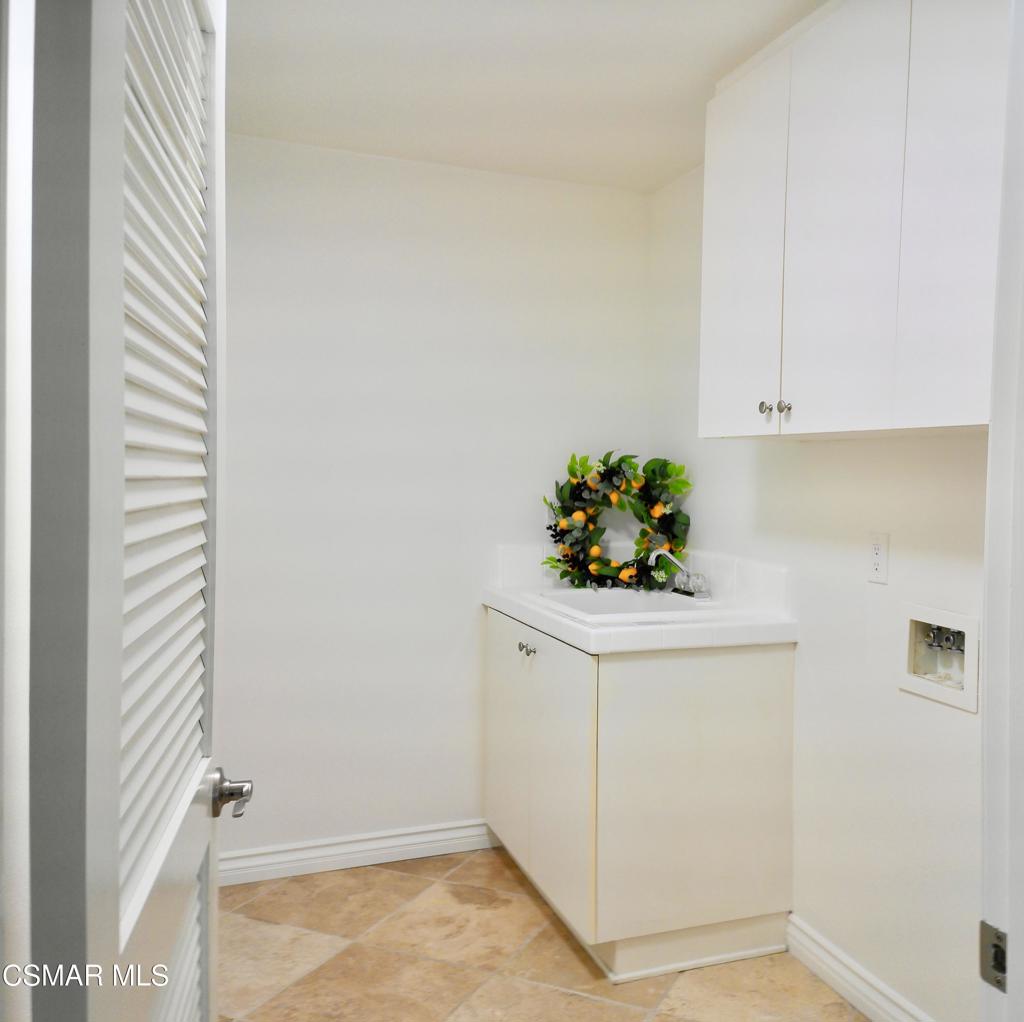 6438 Deerbrook Road Oak Park, CA 91377 - Photo 20 of 44