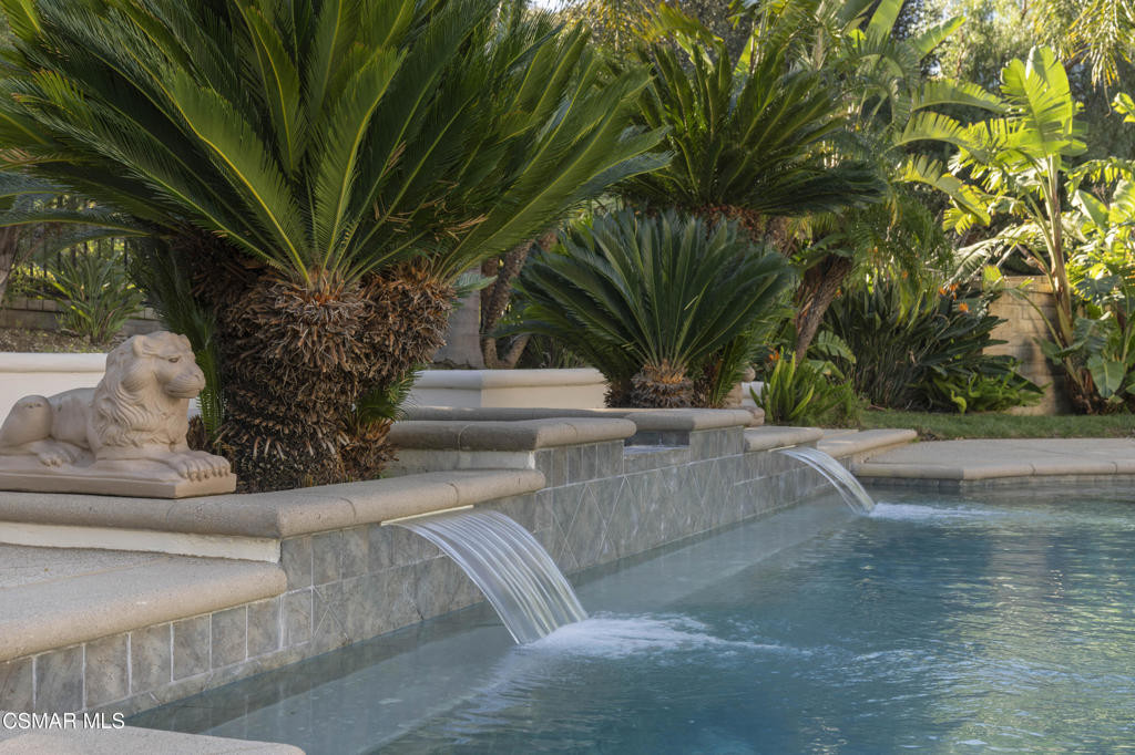 6438 Deerbrook Road Oak Park, CA 91377 - Photo 2 of 44