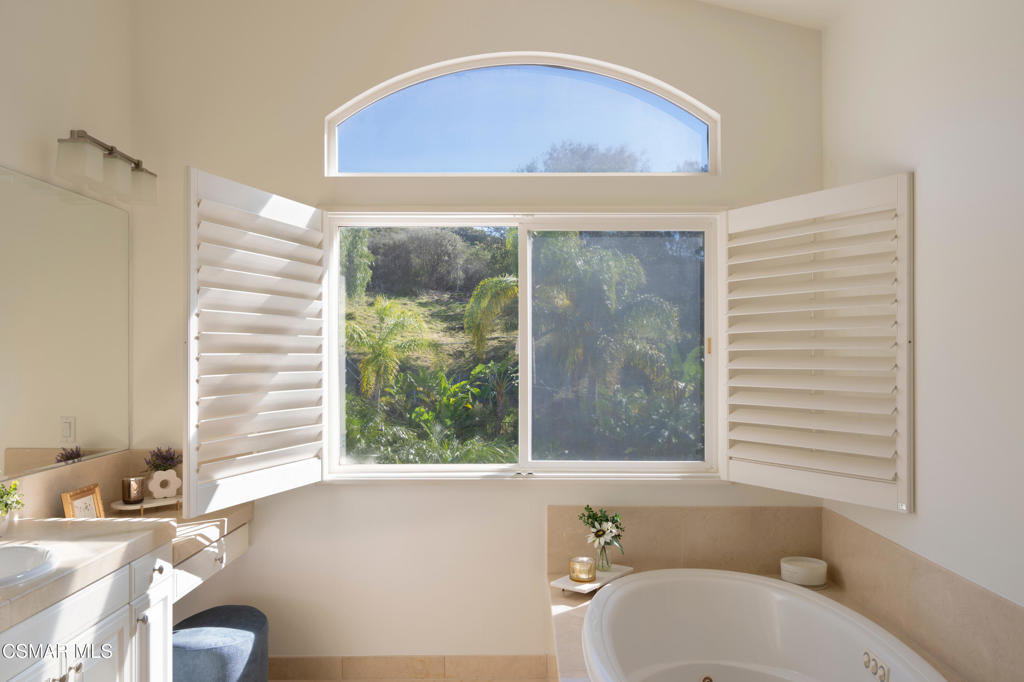 6438 Deerbrook Road Oak Park, CA 91377 - Photo 25 of 44