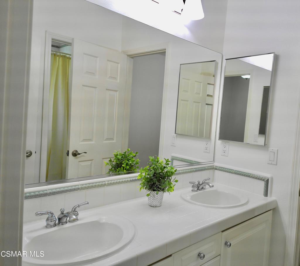 6438 Deerbrook Road Oak Park, CA 91377 - Photo 37 of 44