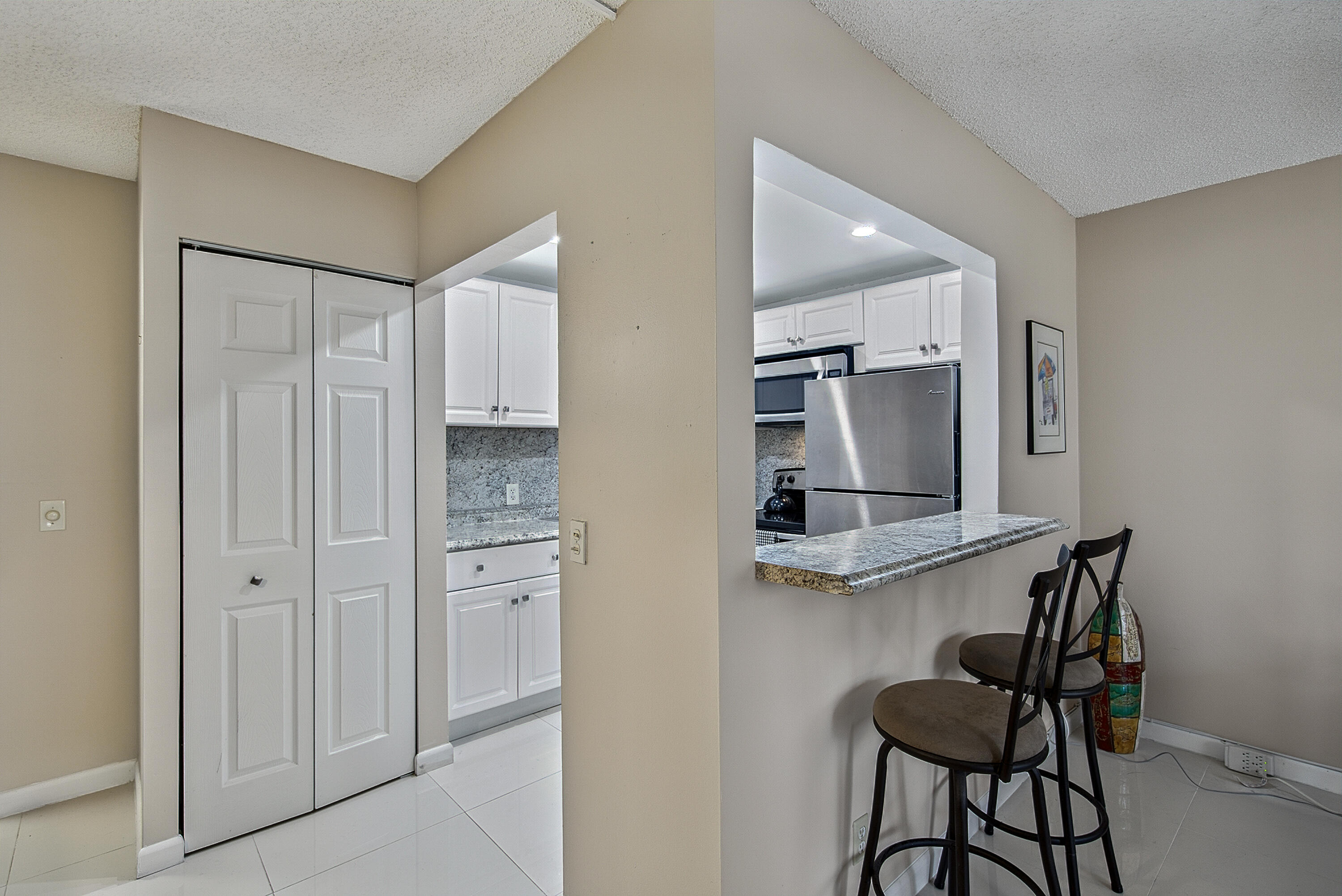96 Fanshaw C Boca Raton, FL 33434 - Photo 6 of 37 daigle-28