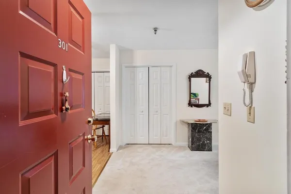 $379,900 | 21 Dallas Drive, Unit 301, Dracut, MA 01826