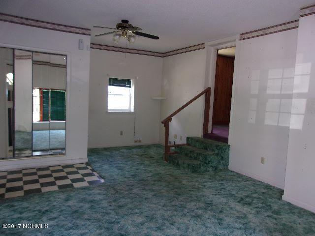 328 Gray Road Chocowinity, NC 27817 - Photo 8 of 18 17