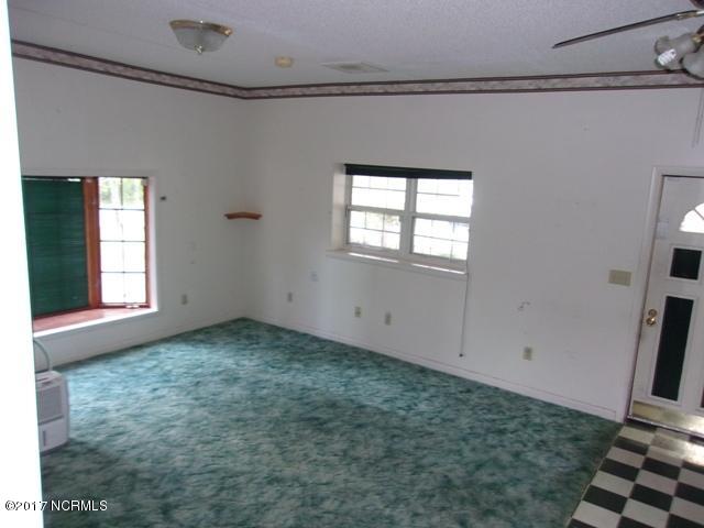 328 Gray Road Chocowinity, NC 27817 - Photo 10 of 18 4